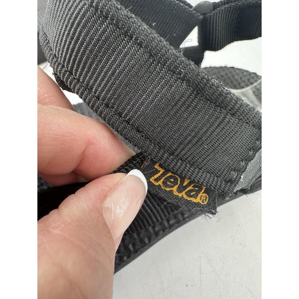 TEVA Women's Original Universal Sandals in Black Size 6 - Picture 5 of 9